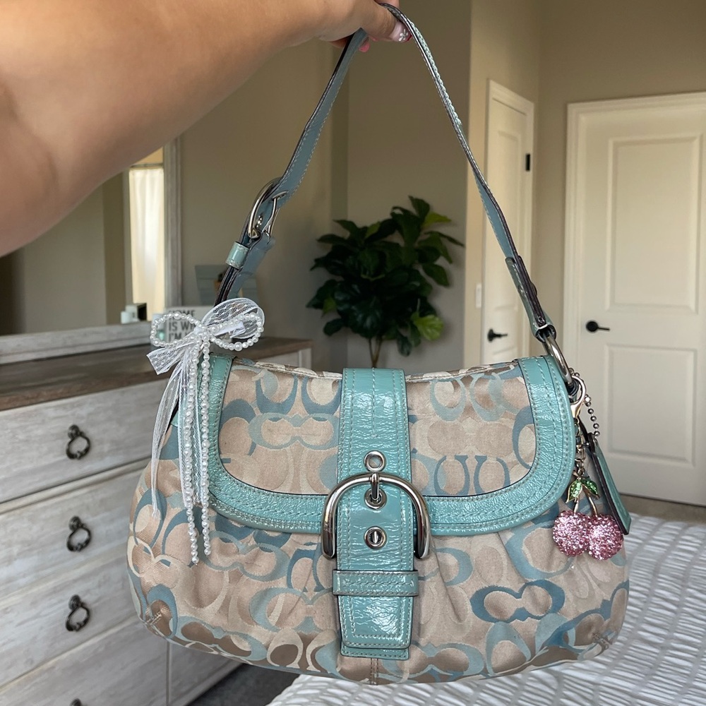 Y2K COACH Vintage Soho Signature Logo Blue Patent Leather Hobo Shoulder Purse